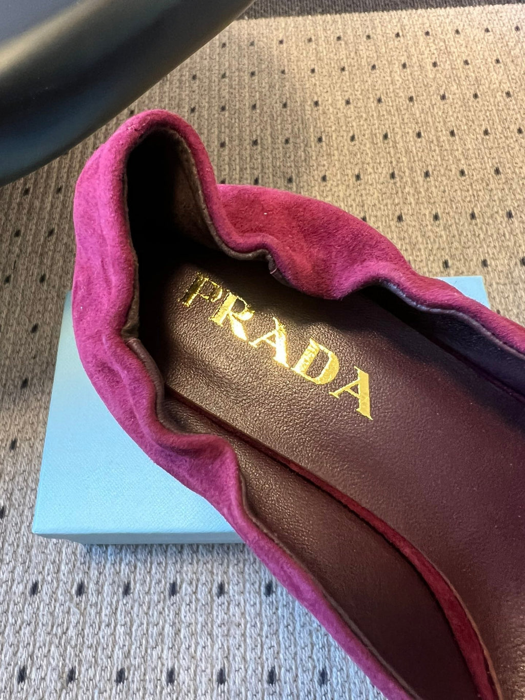 Prada 25ss Burgundy Pointed Toe Low-Cut Heels in Suede 580370
