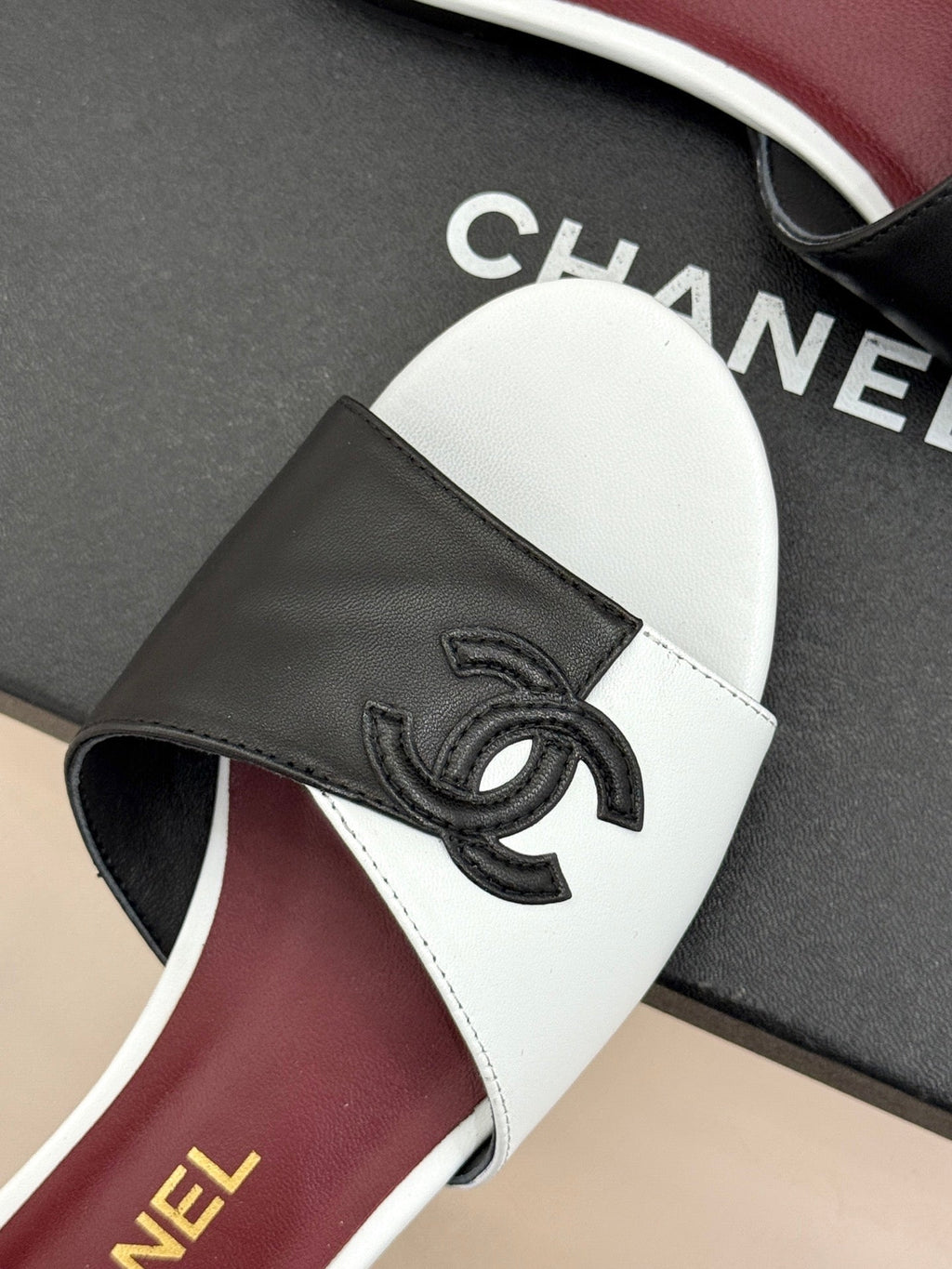 CC 26S Double C Patchwork Sandal White Black in Cowhide 706371