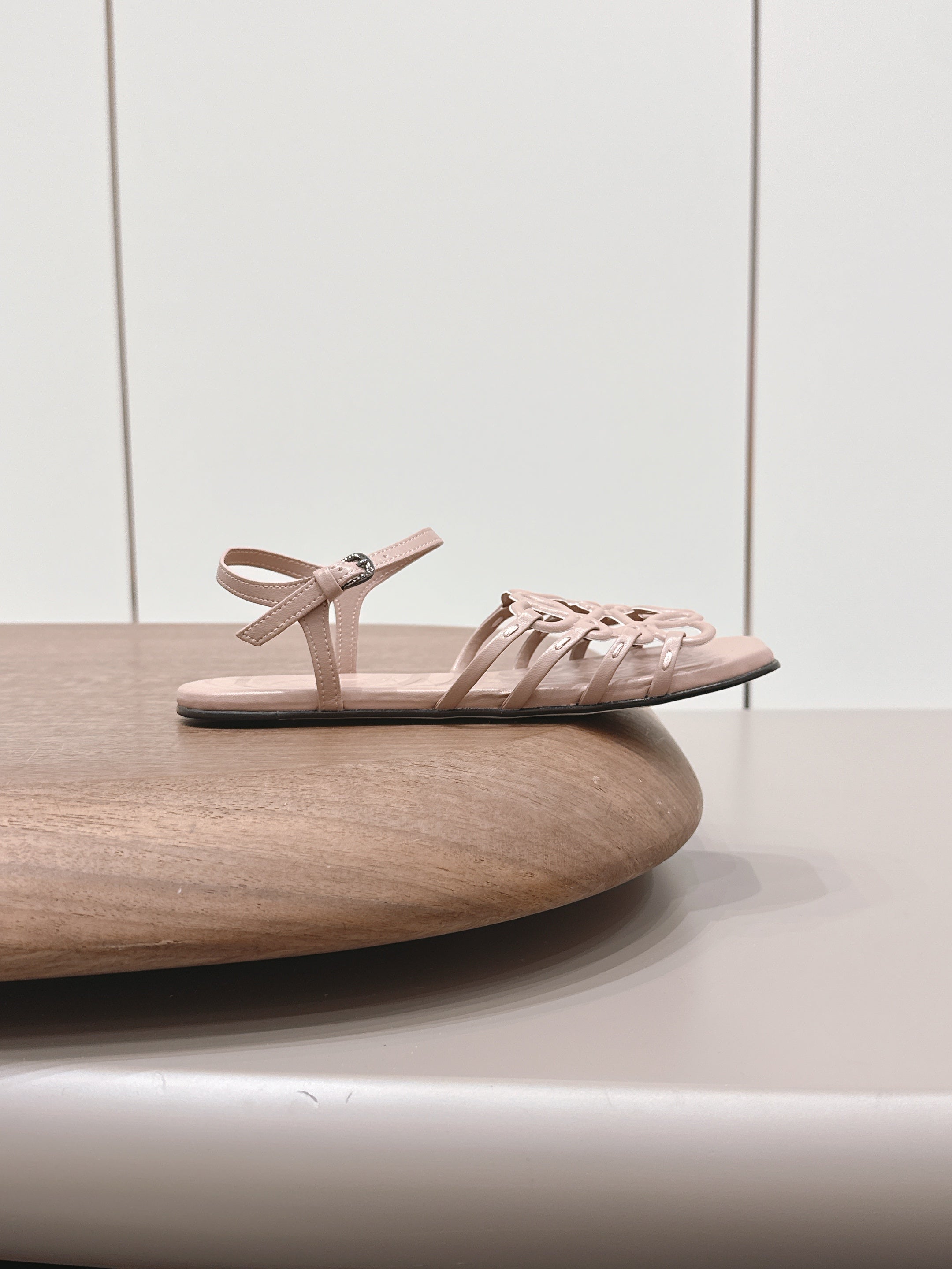 Loewe 26 Sandal Pink in Sheepskin 738808