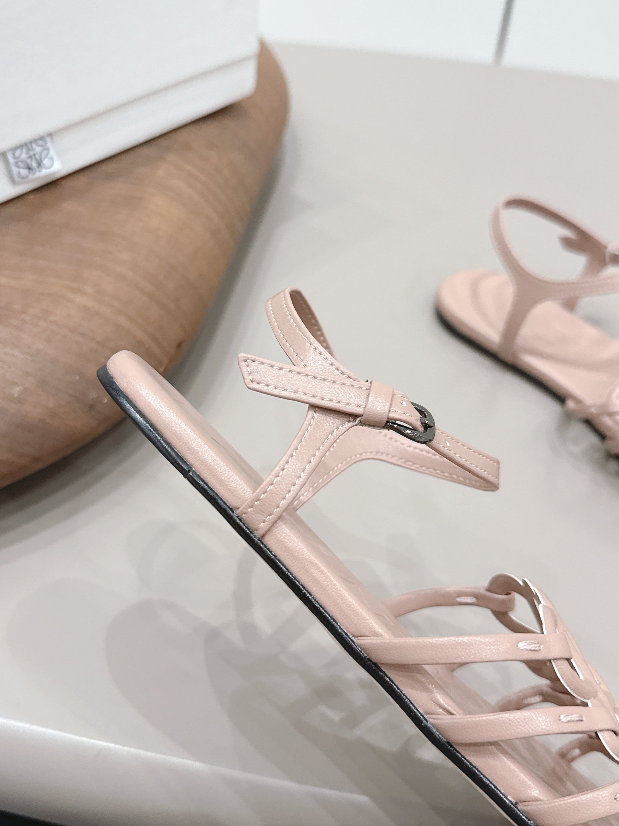 Loewe 26 Sandal Pink in Sheepskin 738808