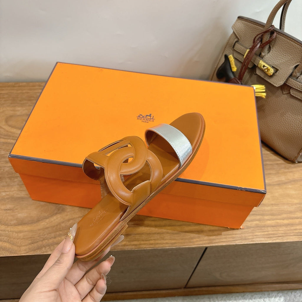 HM  Sandal Brown Silver in Calfskin 743976