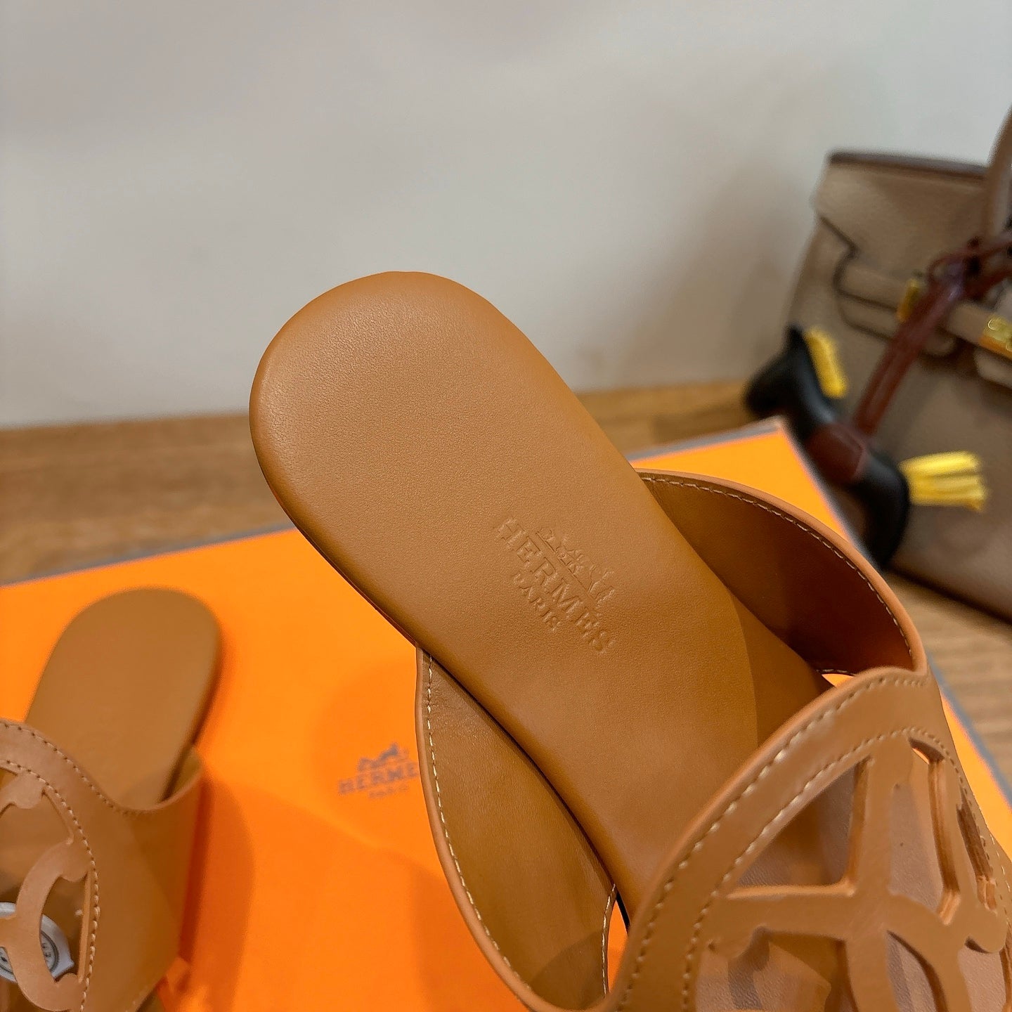 HM Mage Sandal Brown in Calfskin 744043