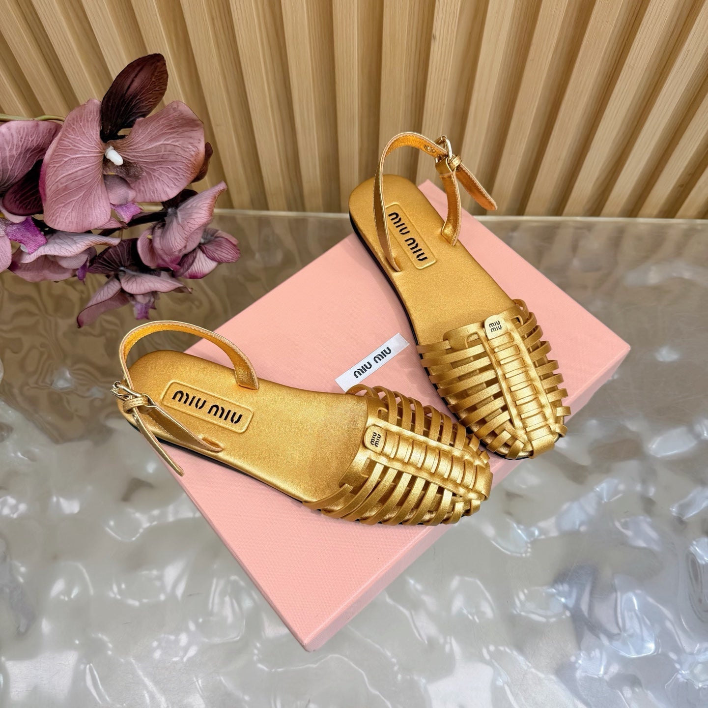 Miu Fisherman Sandal Gold in Cowhide 749062