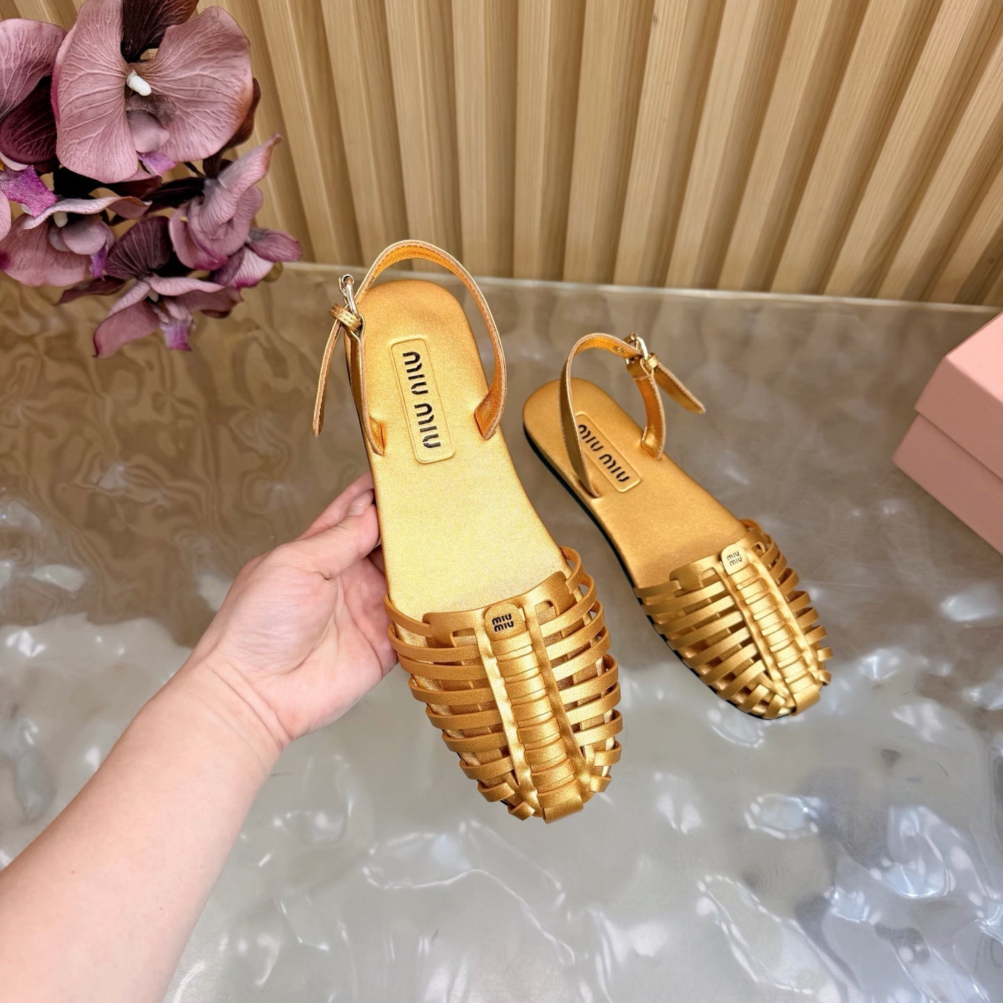 Miu Fisherman Sandal Gold in Cowhide 749062