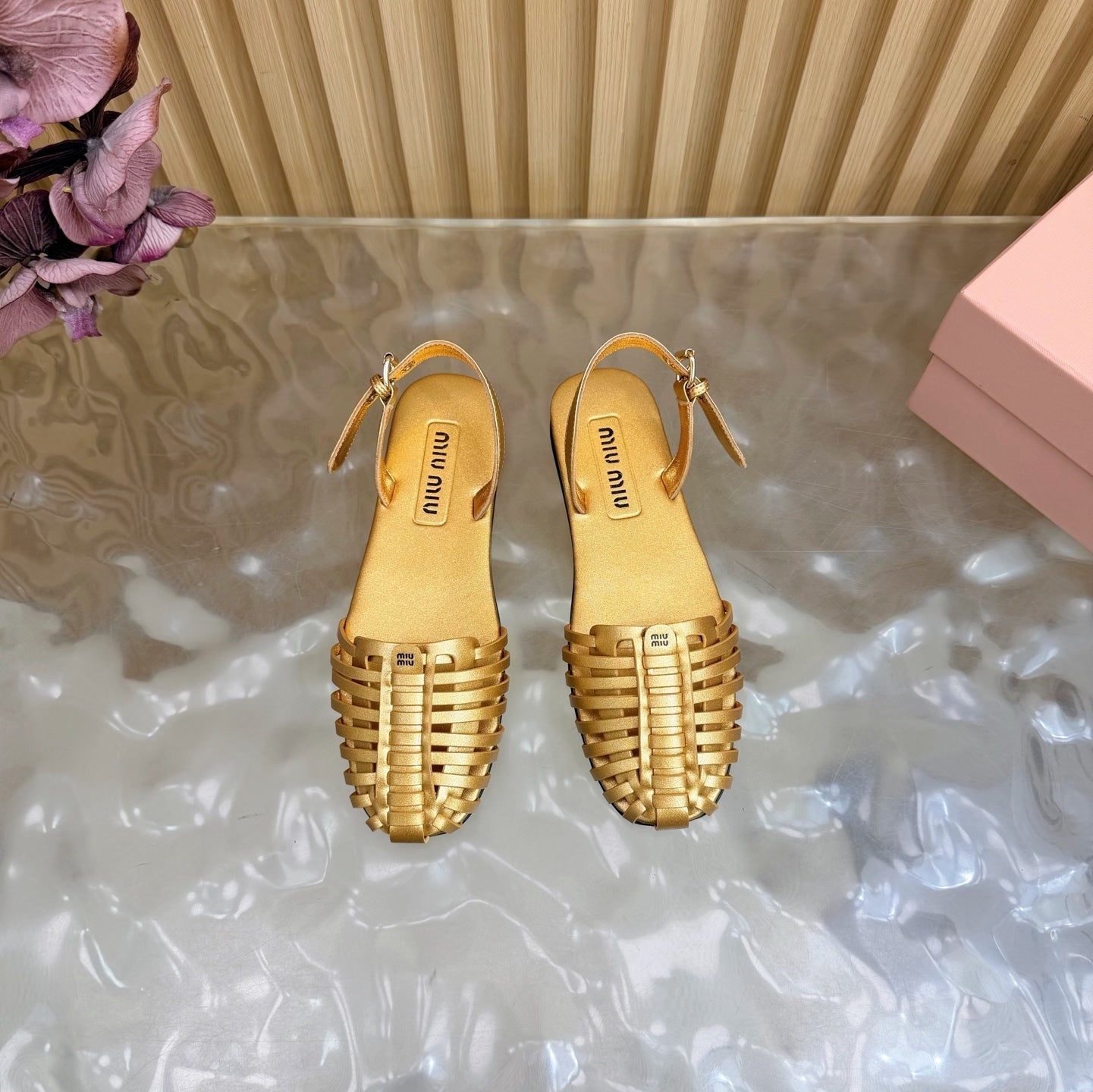 Miu Fisherman Sandal Gold in Cowhide 749062