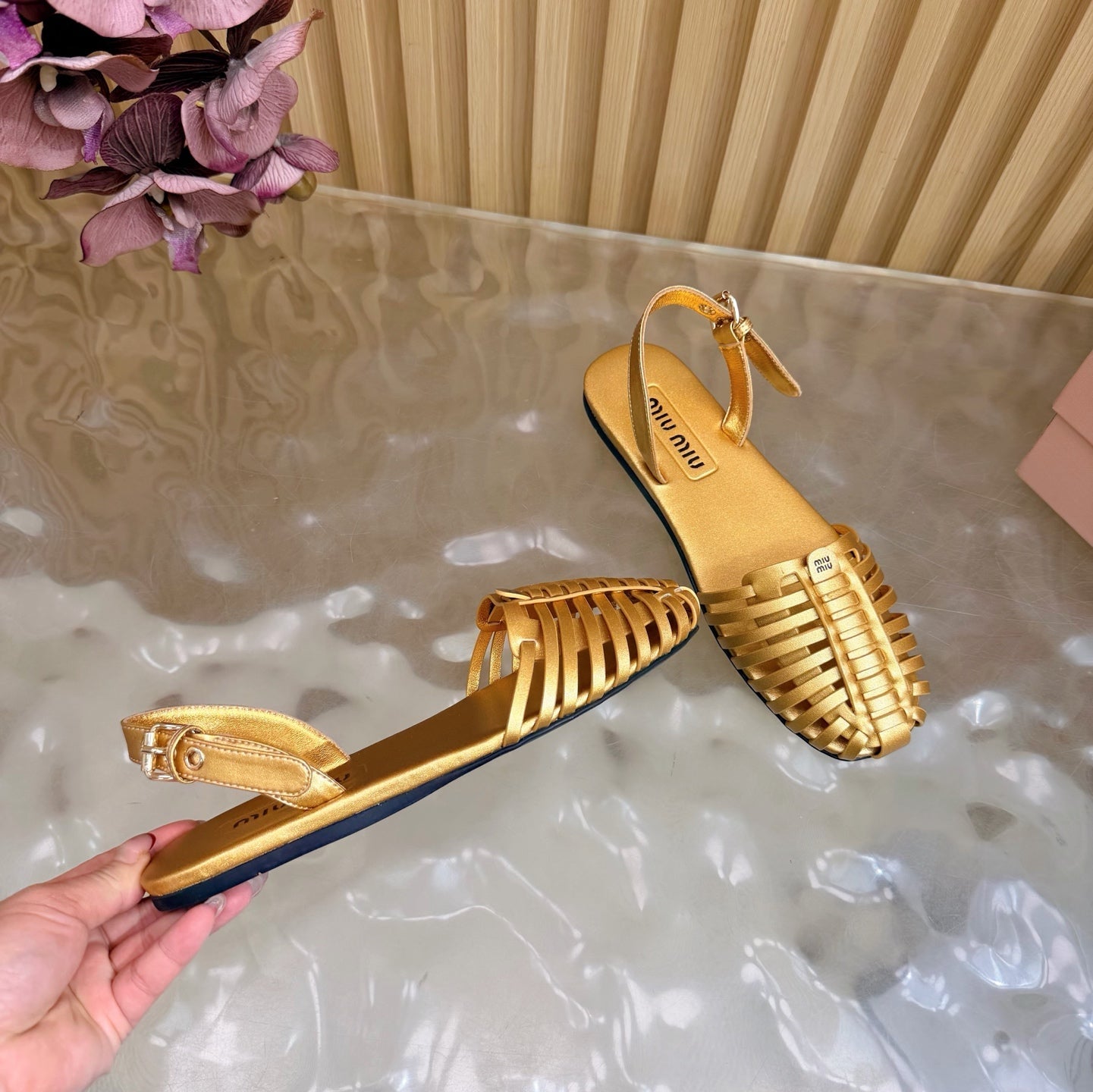 Miu Fisherman Sandal Gold in Cowhide 749062