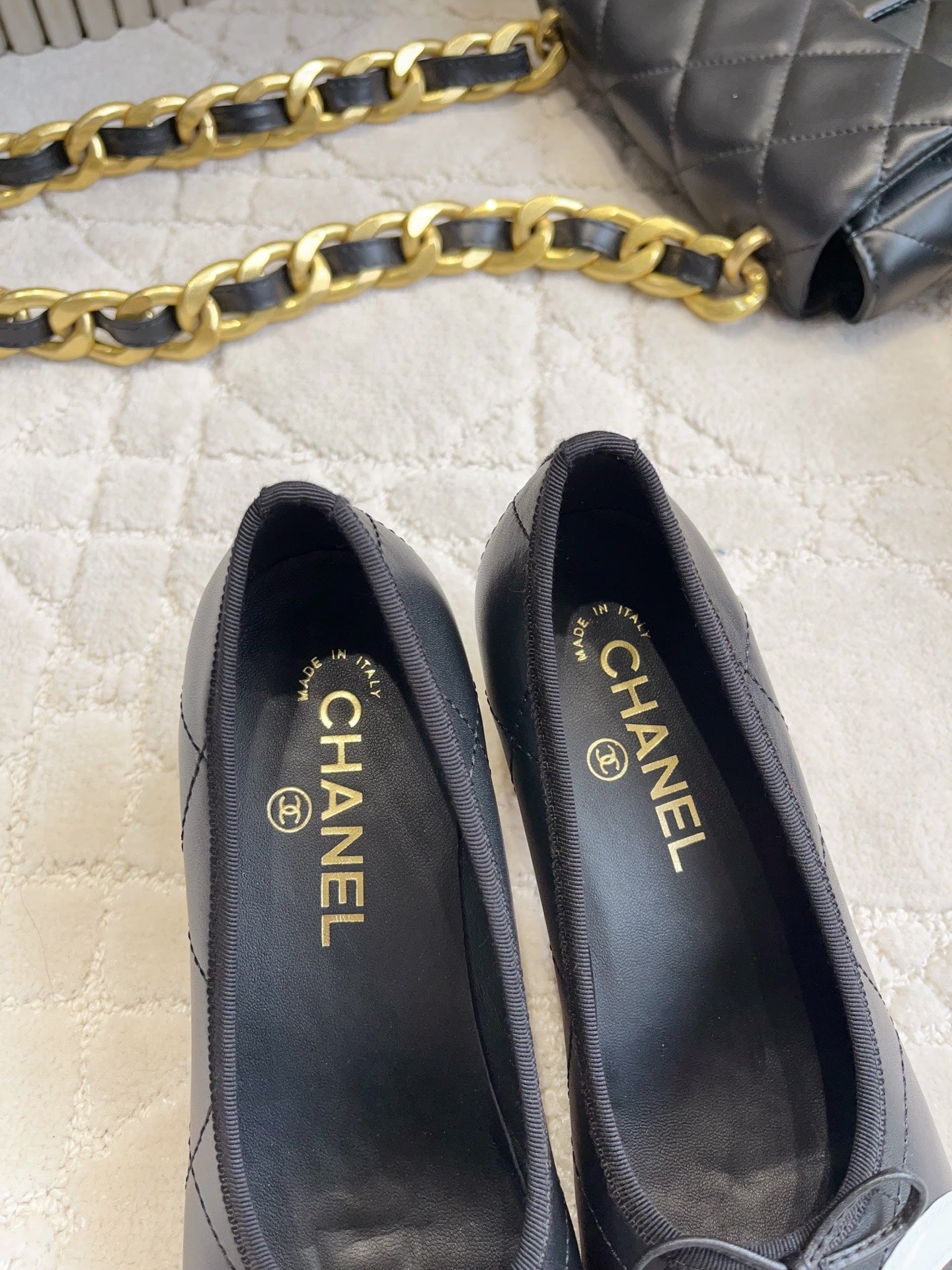 CC 26 Pump with Pearl Heels 65mm Black in Cowhide 808018