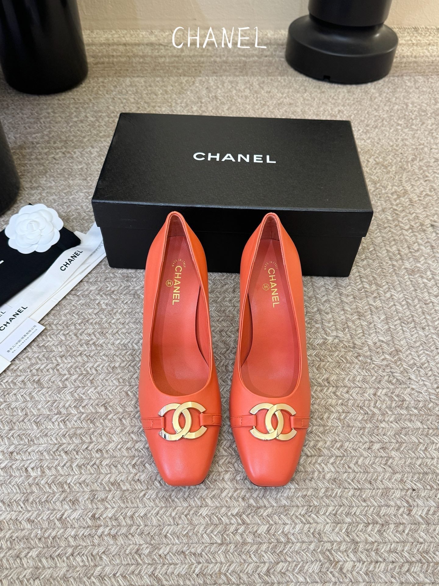 CC 26ss Logo Square-Toe Pumps Light Orange Lambskin 835686