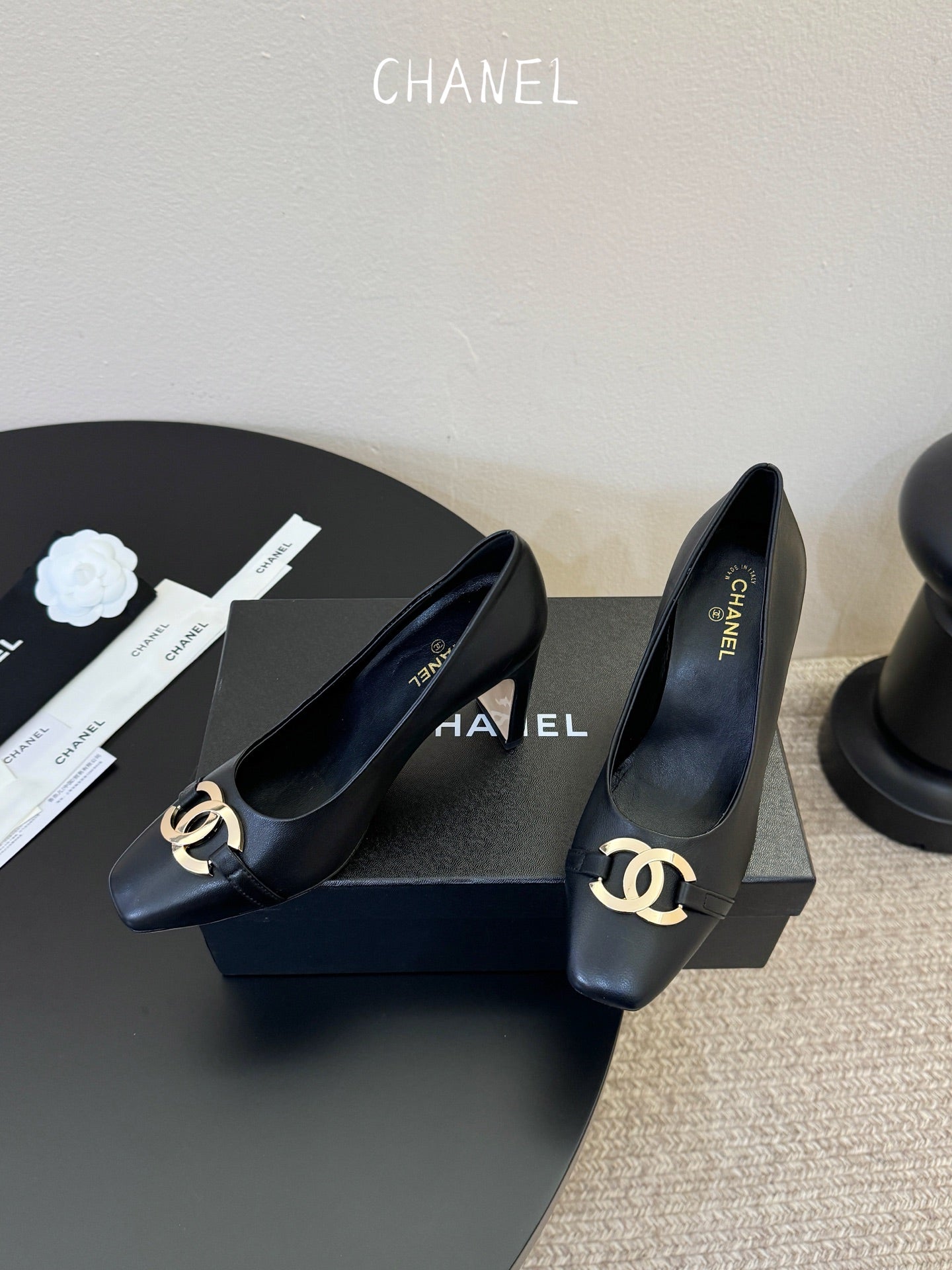 CC 26ss Logo Square-Toe Pumps Black Lambskin 835683