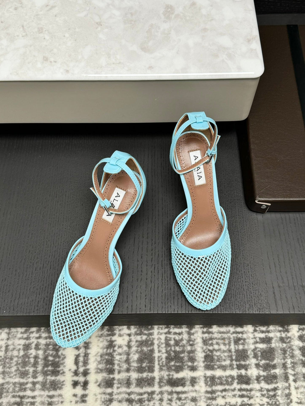Alai Mesh Pumps 10.5cm Blue Mesh & Patent Leather