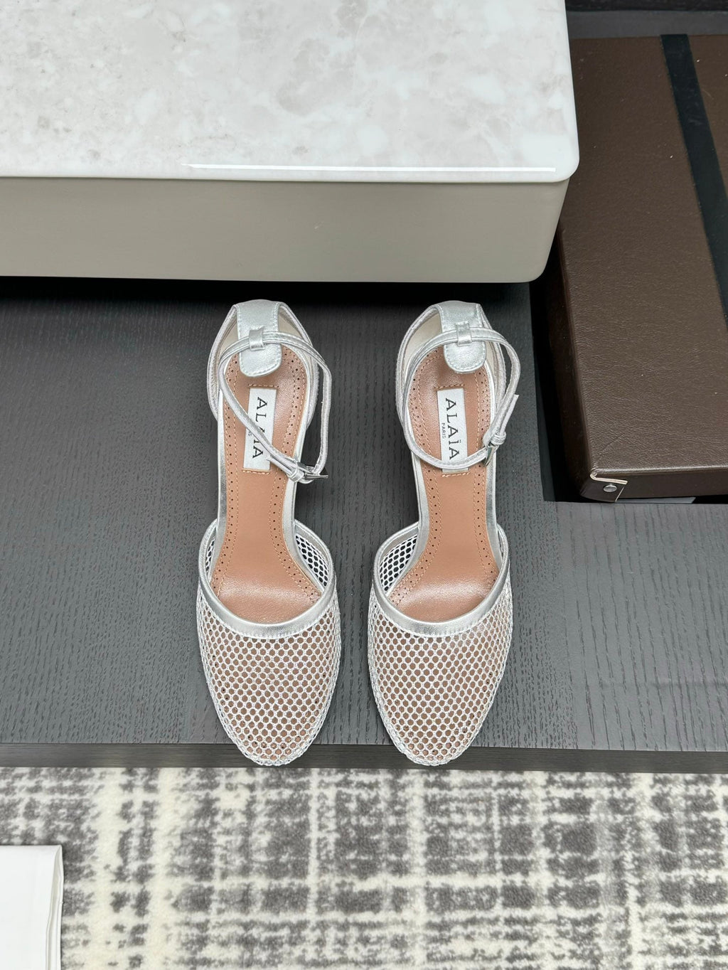 Alai Mesh Pumps 10.5cm Silver Mesh & Patent Leather