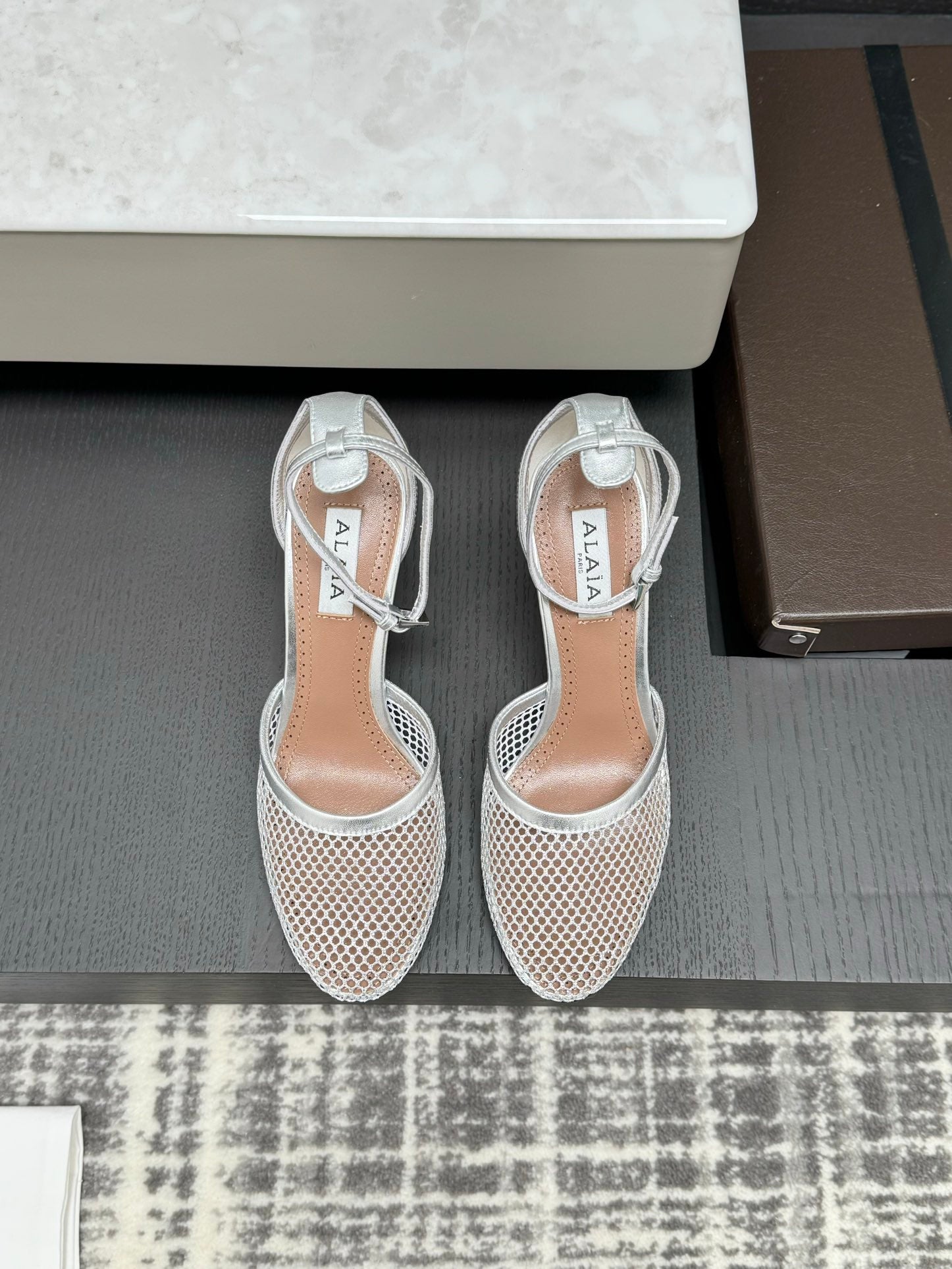Alai Mesh Pumps 10.5cm Silver Mesh & Patent Leather