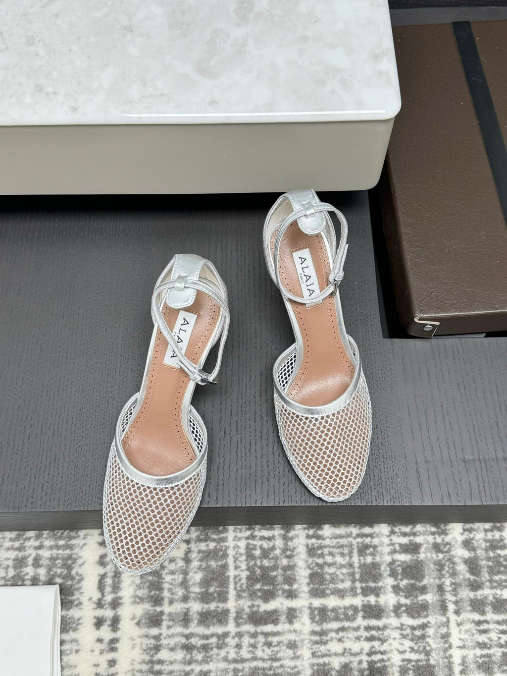 Alai Mesh Pumps 10.5cm Silver Mesh & Patent Leather