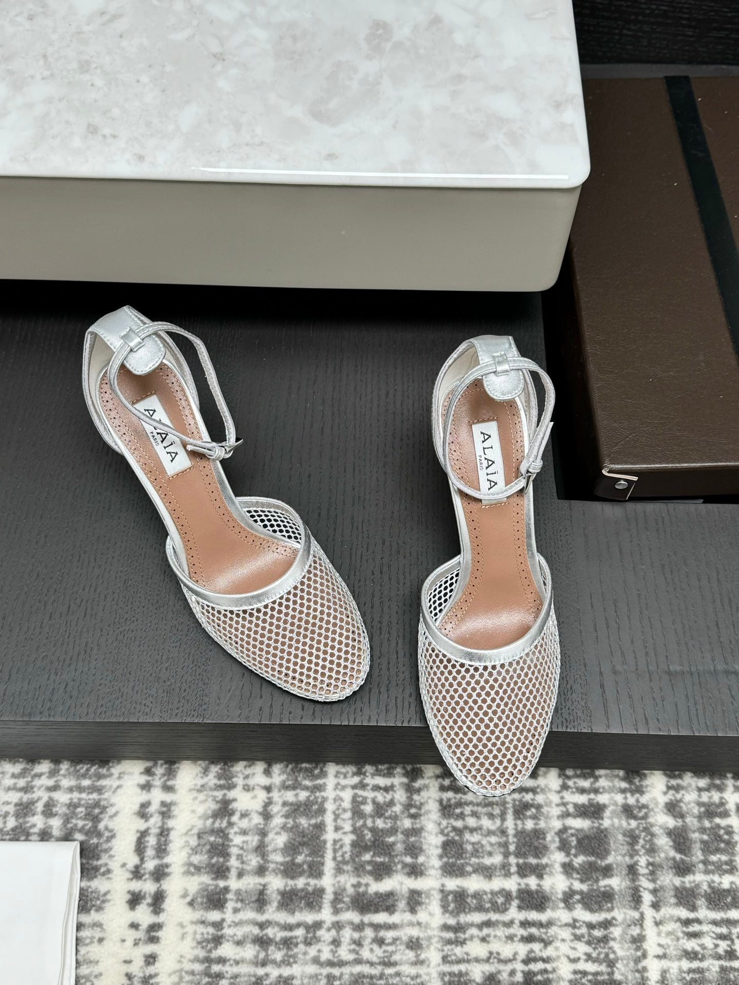 Alai Mesh Pumps 10.5cm Silver Mesh & Patent Leather