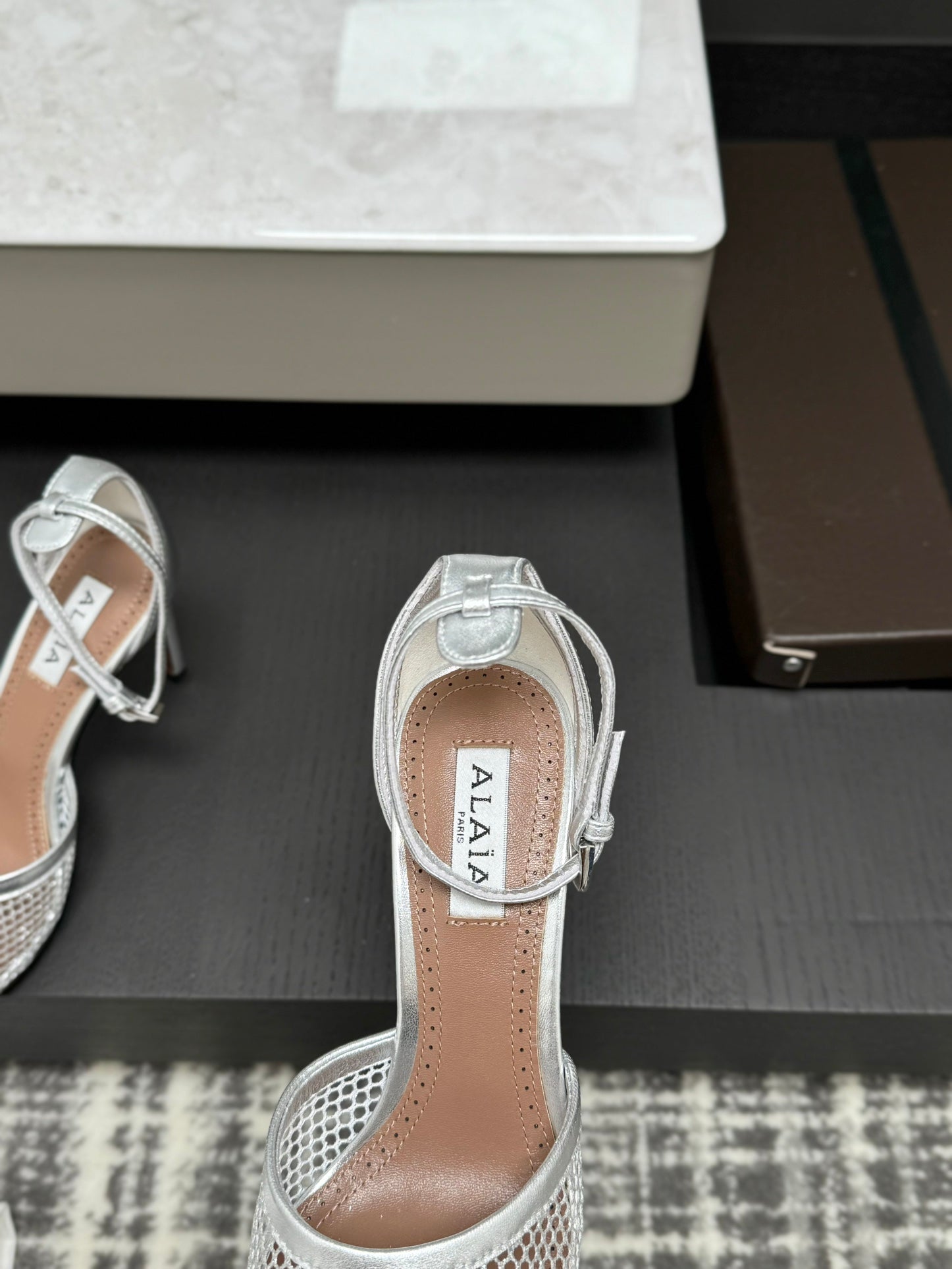 Alai Mesh Pumps 10.5cm Silver Mesh & Patent Leather