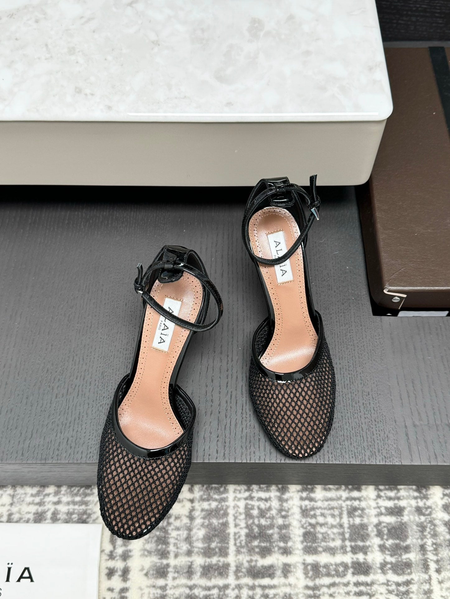 Alai Mesh Pumps 10.5cm Black Mesh & Patent Leather