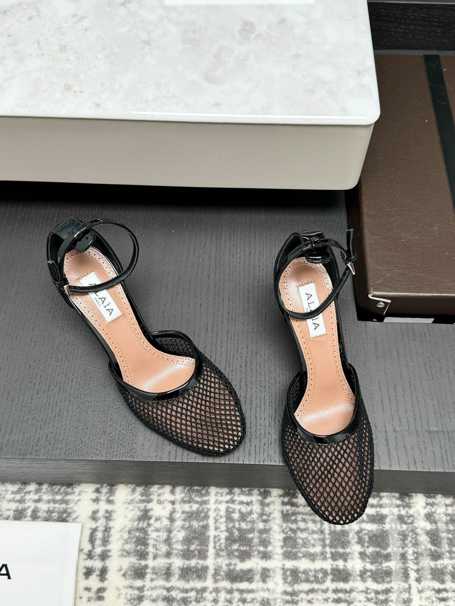 Alai Mesh Pumps 10.5cm Black Mesh & Patent Leather