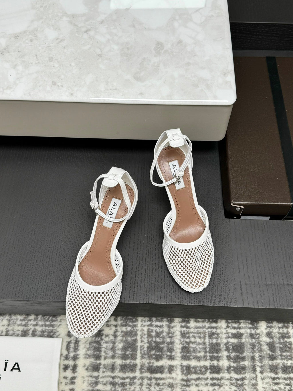 Alai Mesh Pumps 10.5cm White Mesh & Patent Leather