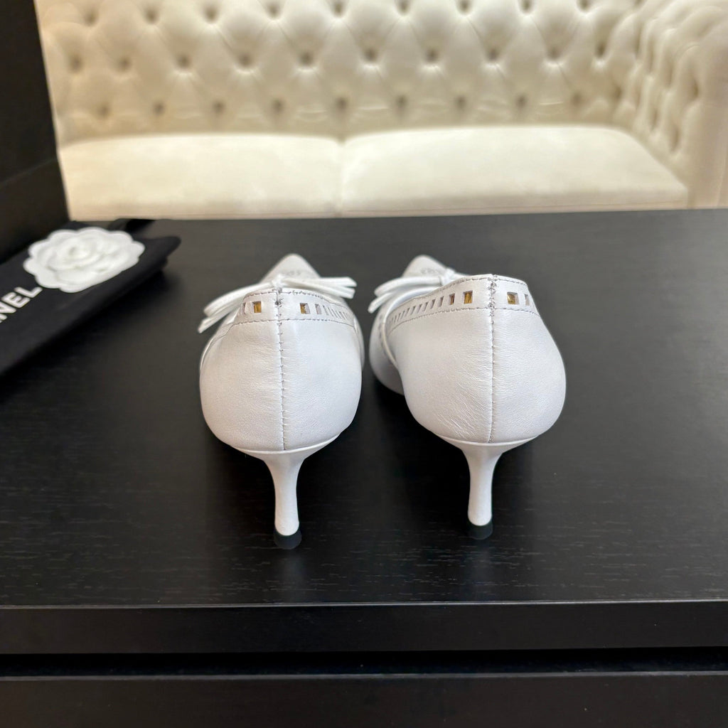 CC Bow Pointed Toe Pumps 6.5cm White Leather 912933