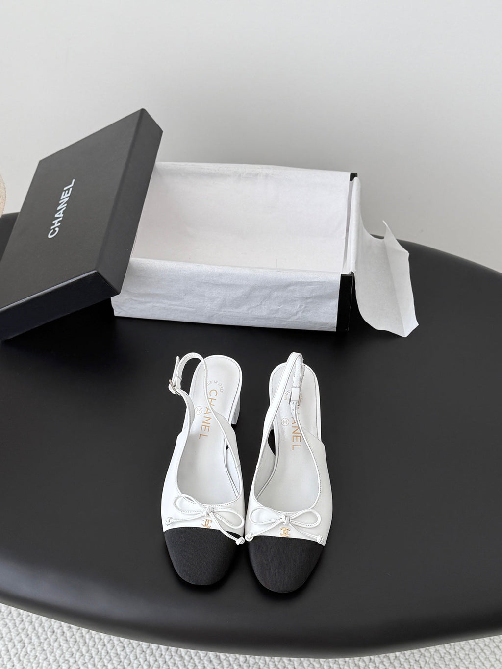 CC Square Toe Slingback Pumps Black White Leather 915053