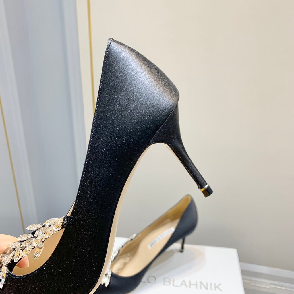 Manolo Women's Nadira Pumps 70 Black Satin
