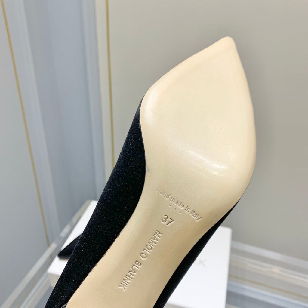 Manolo Women's Nadira Pumps 70 Black Satin