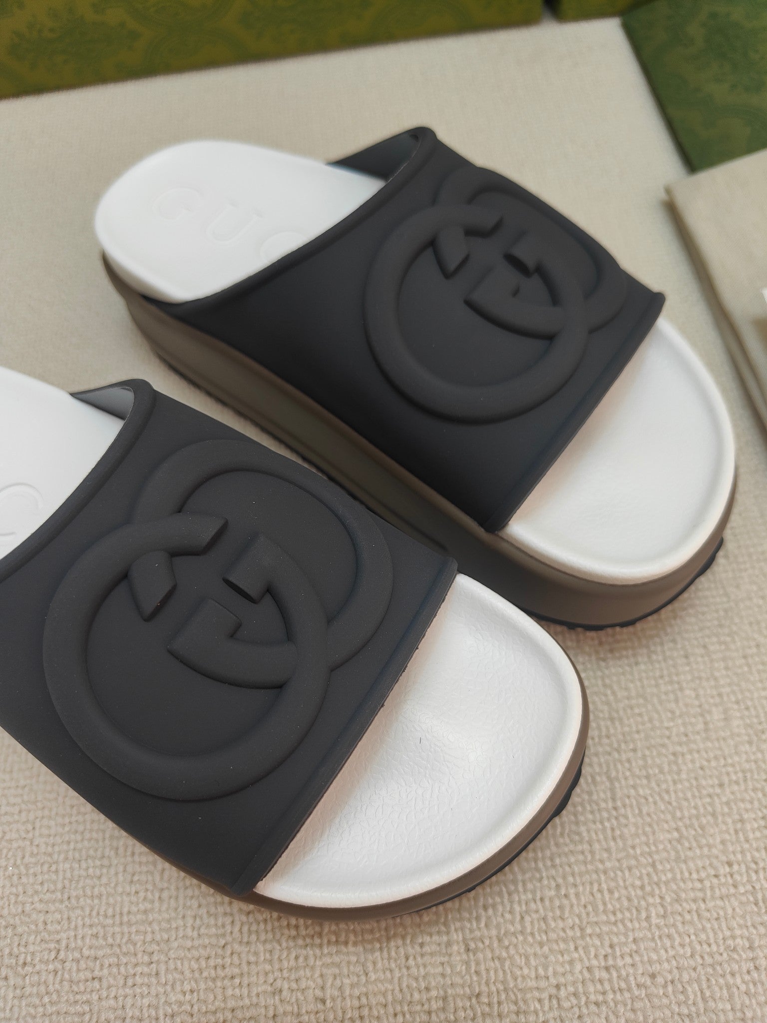 GG Lide Sandal With Interlocking Black Rubber 788131