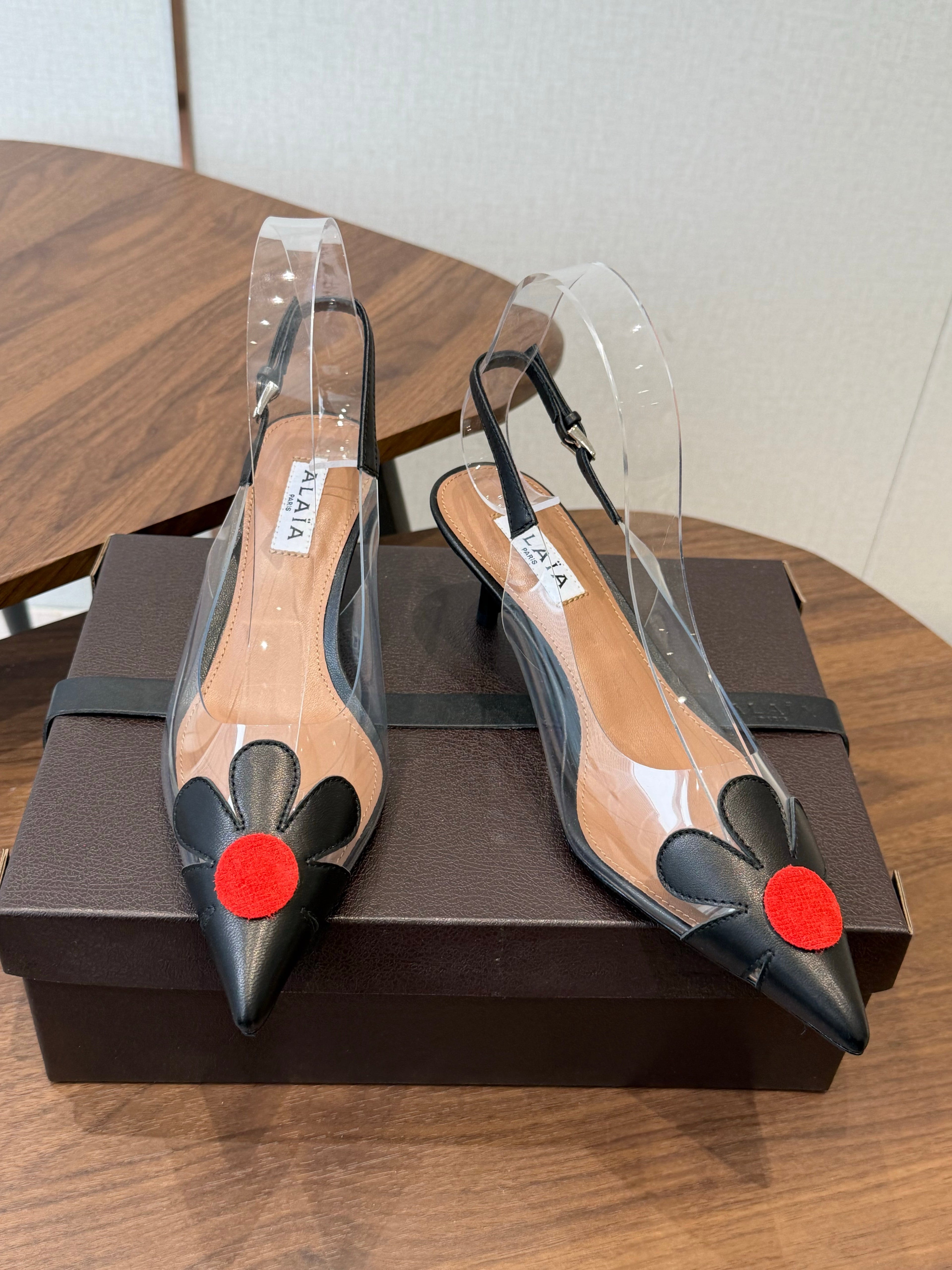 Alaia Daisy Slingback Pumps 55mm Cowhide Clear PVC 889950