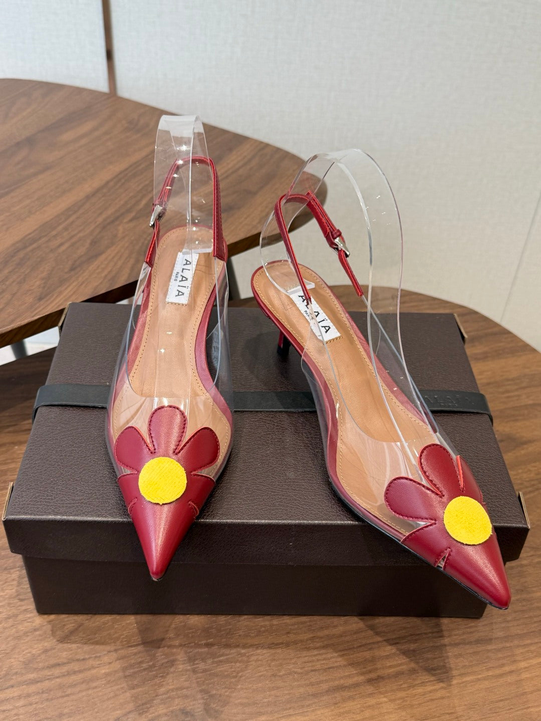 Alaia Daisy Slingback Pumps 55mm Cowhide Clear PVC 889950