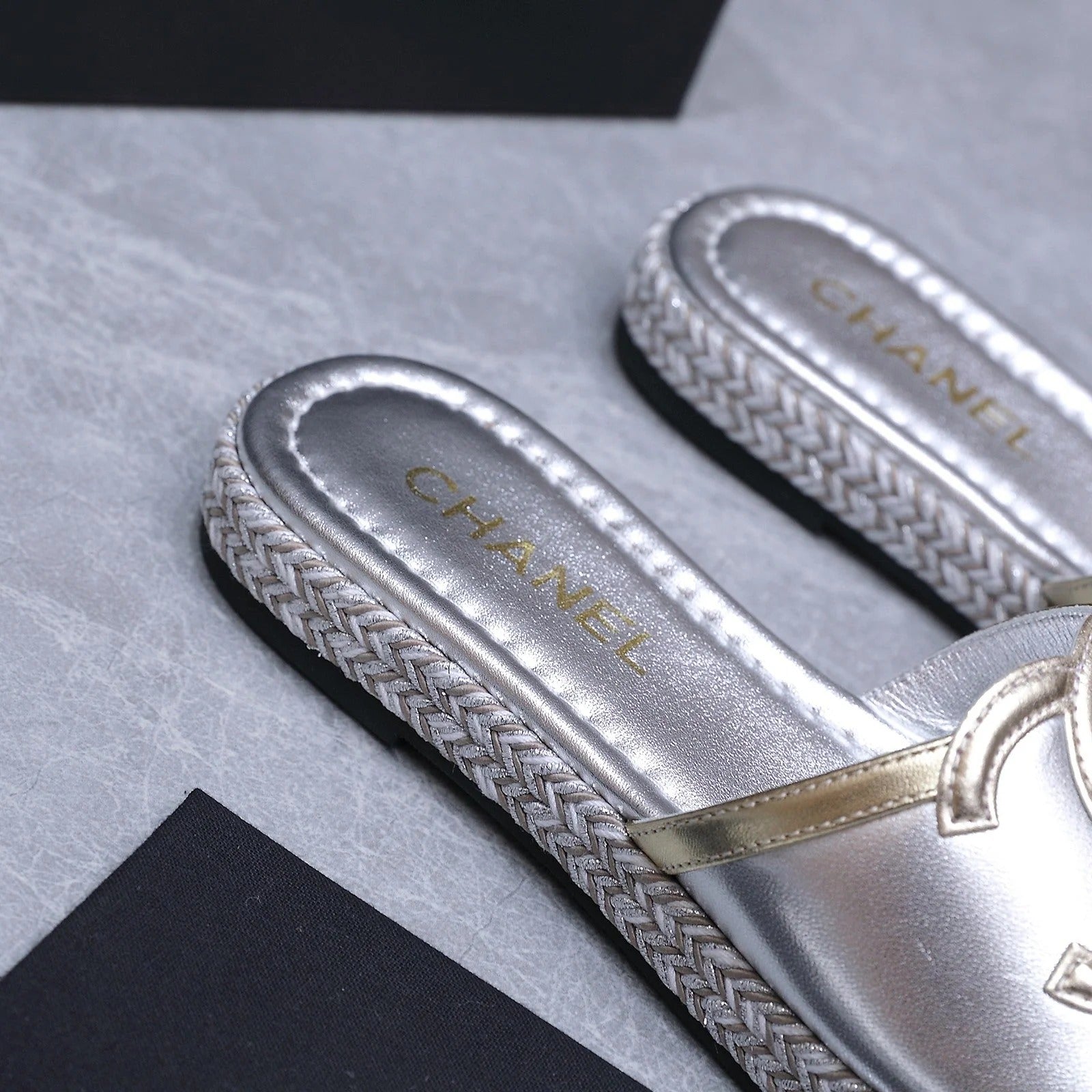 CC 2026 Slippers Silver Sheepskin 758398