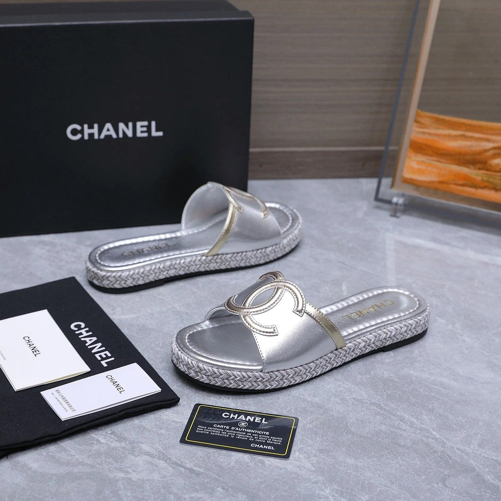 CC 2026 Slippers Silver Sheepskin 758398