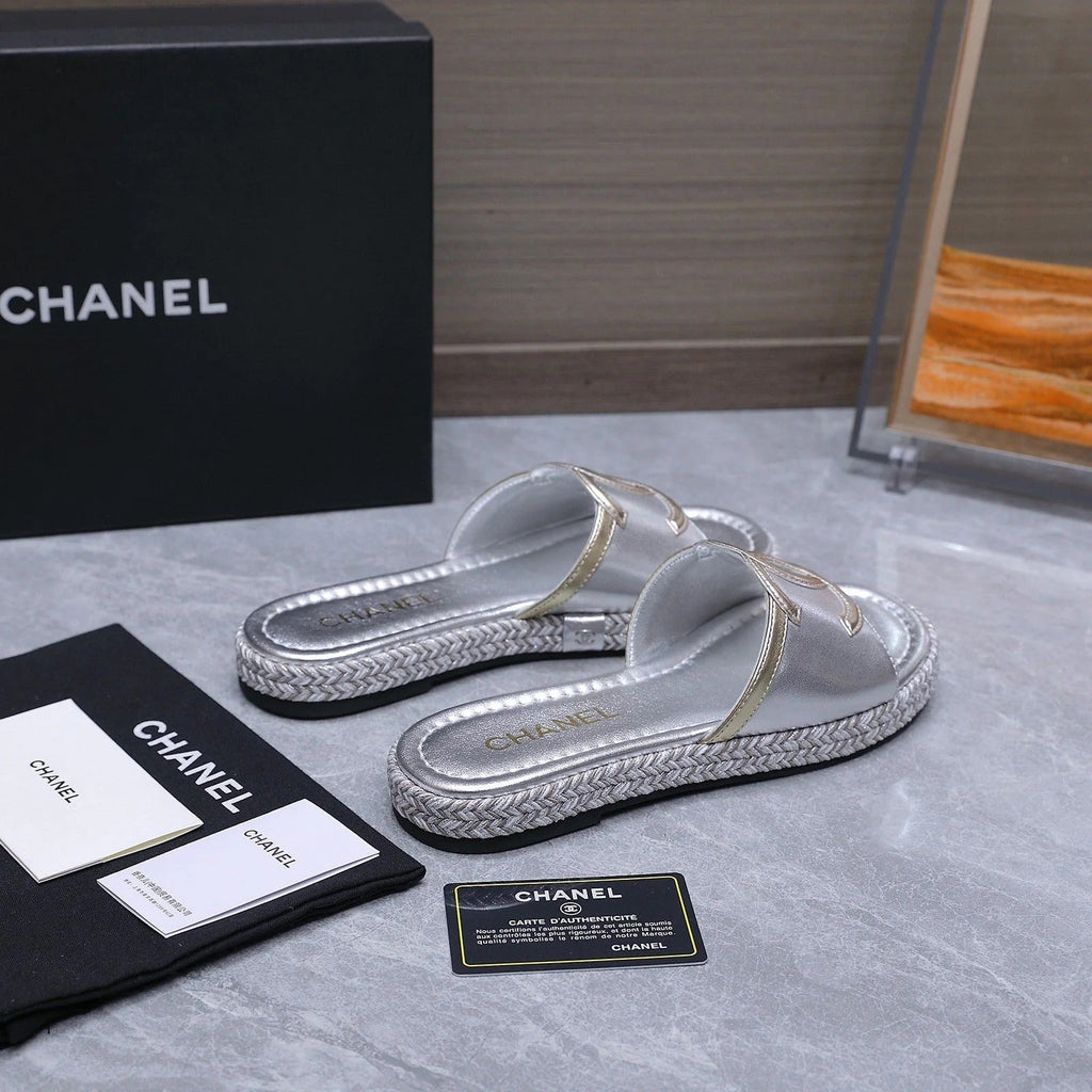 CC 2026 Slippers Silver Sheepskin 758398