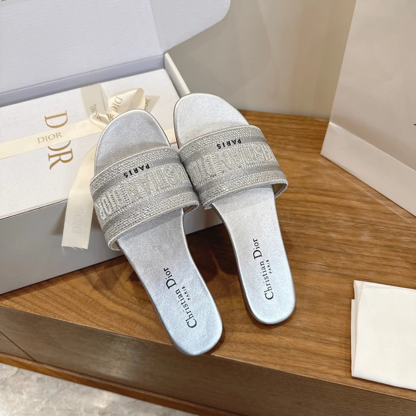 CD 26s Embroidered Sandals Sliver Canvas Leather 685607