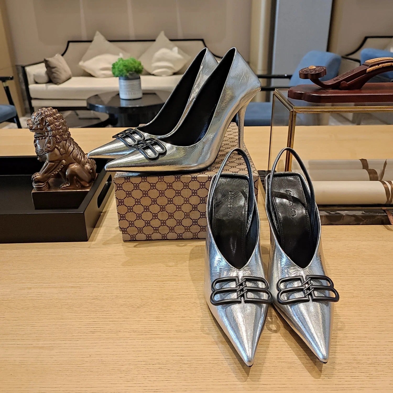 Balenciaga 26s High Heel Pump 100 Silver Patent Leather