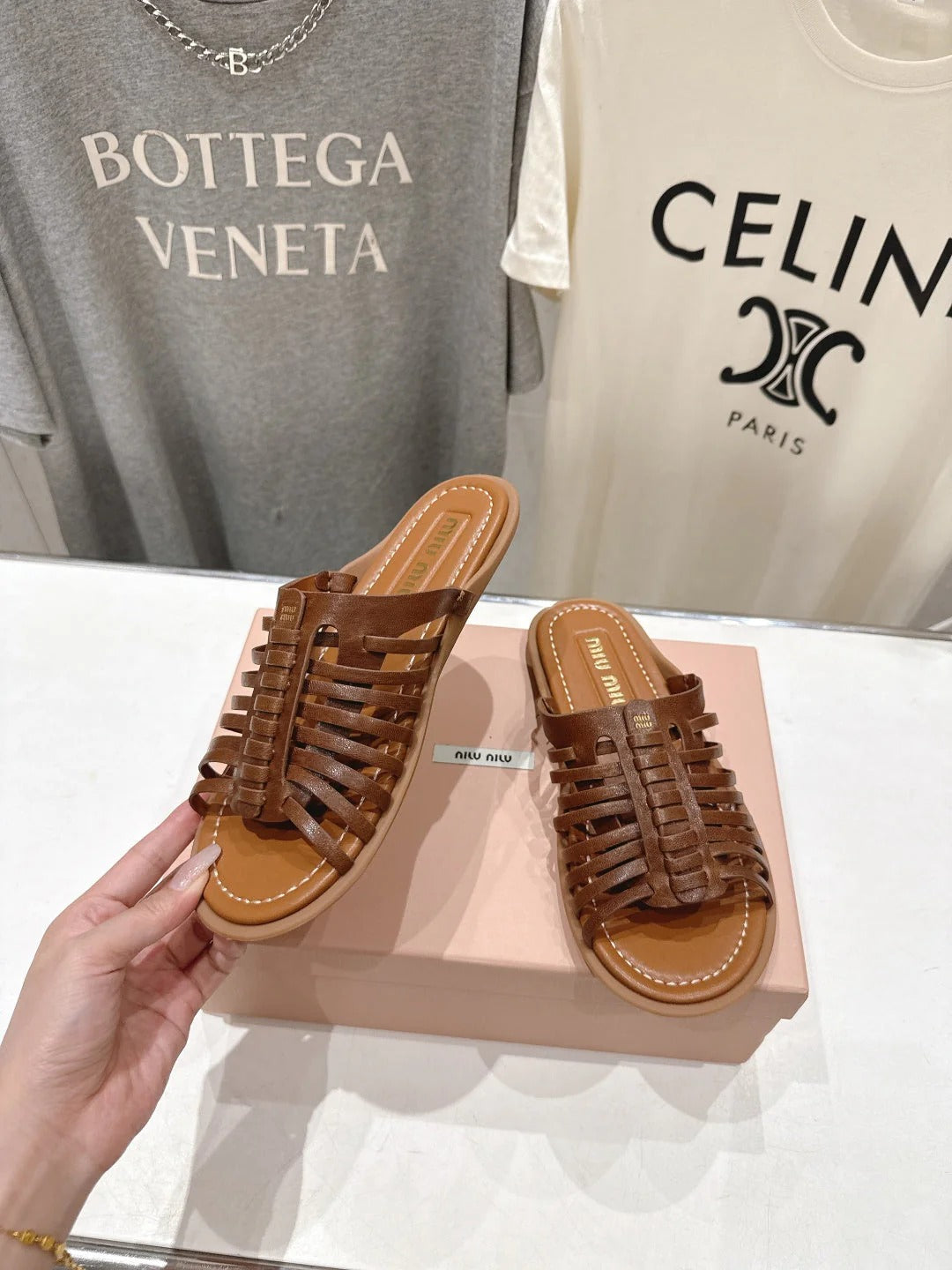 Miumiu 26ss Flat Slippers Woven Calfskin 713096