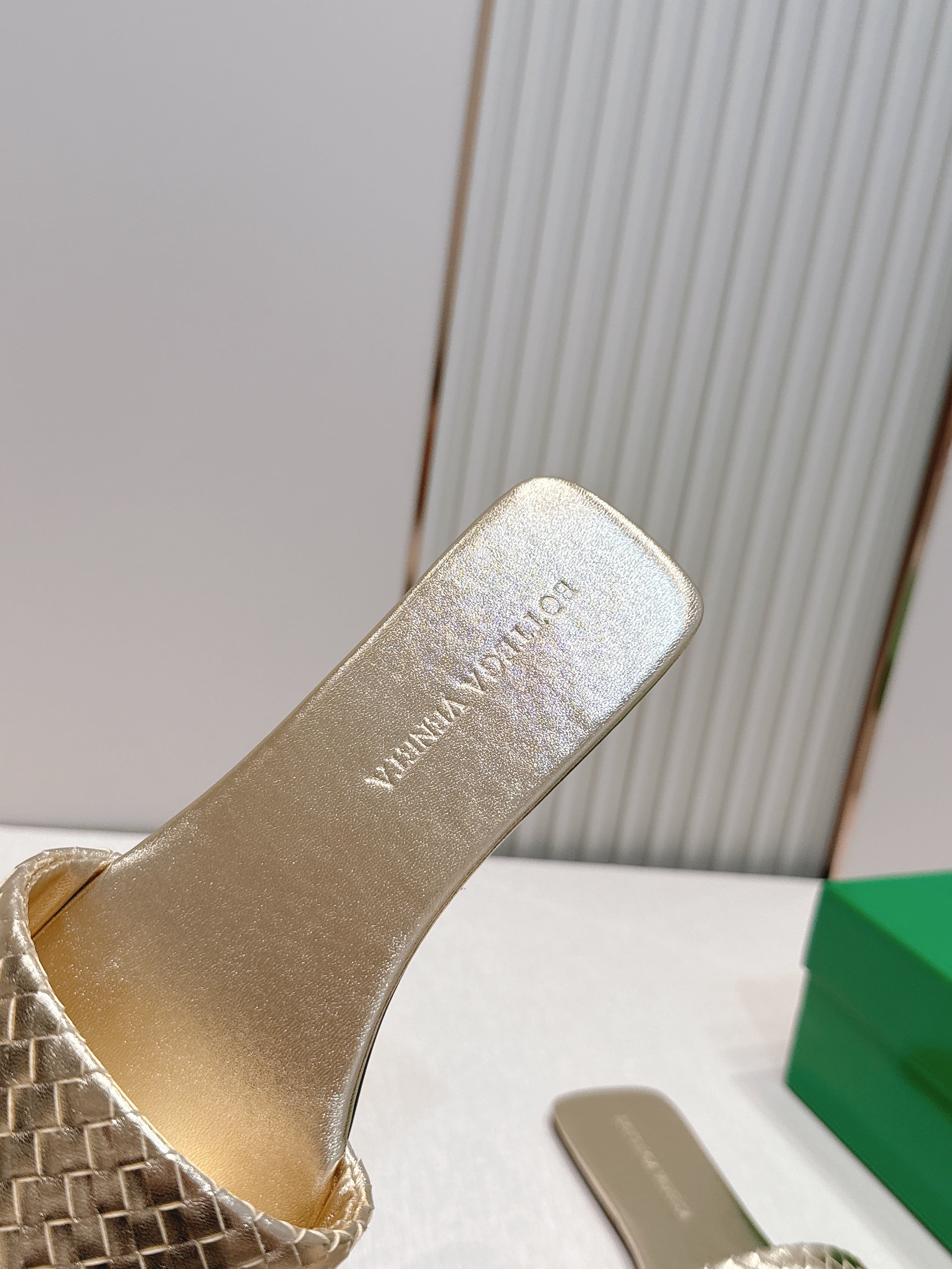 BV Parco Slide Gold Intrecciato Woven Leather 7980445