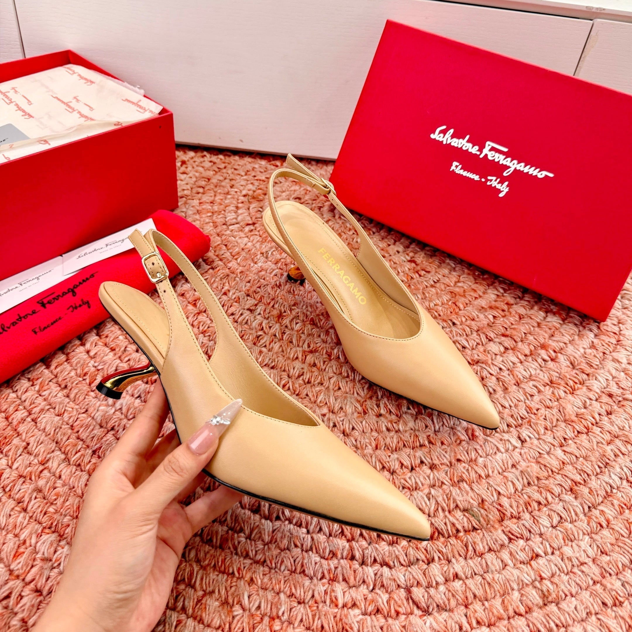 Ferragamo Salvatore Slingback Beige Sheepskin 760456