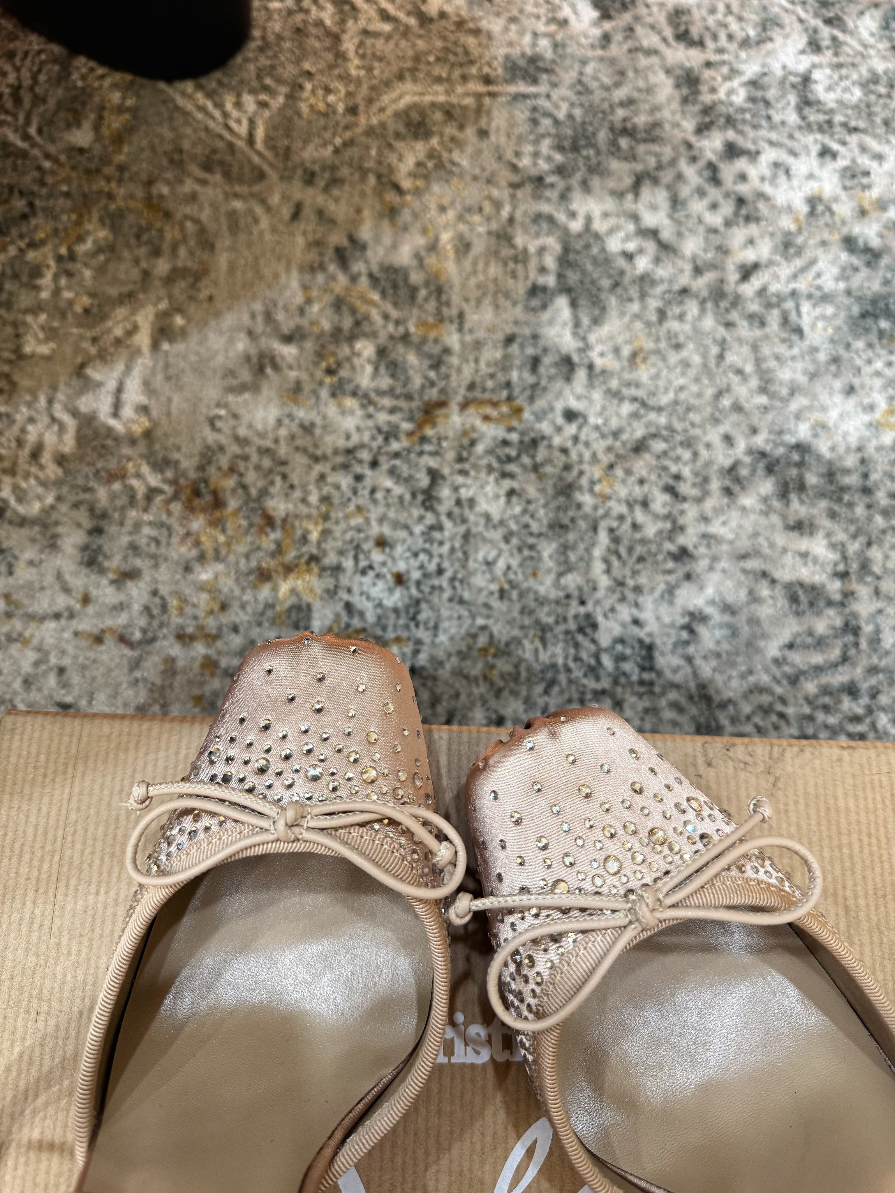 CL Cassia Lace Up Pumps Diamond-Embellished 10.5 Beige Satin 637426