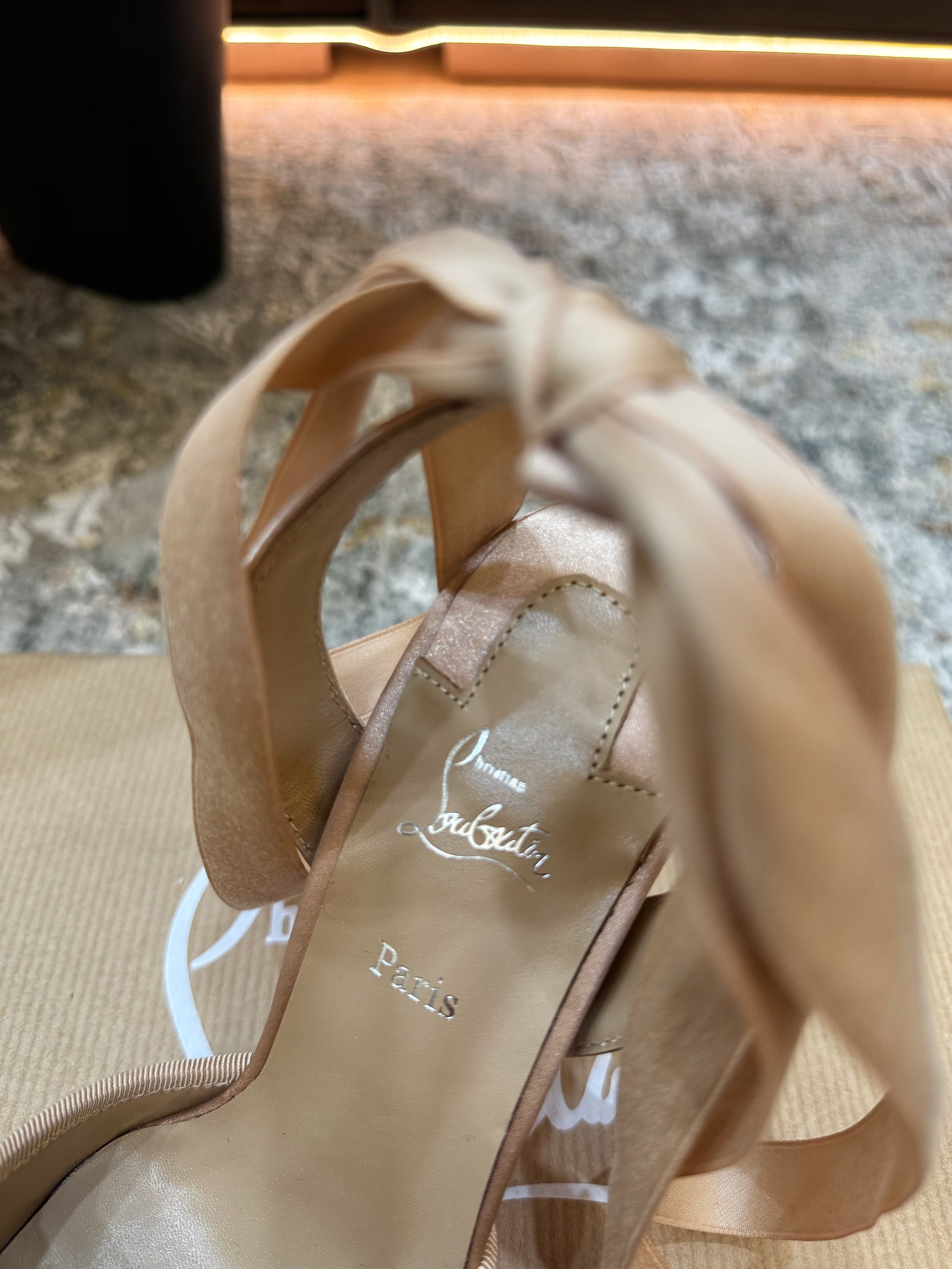CL Cassia Lace Up Pumps Diamond-Embellished 10.5 Beige Satin 637426