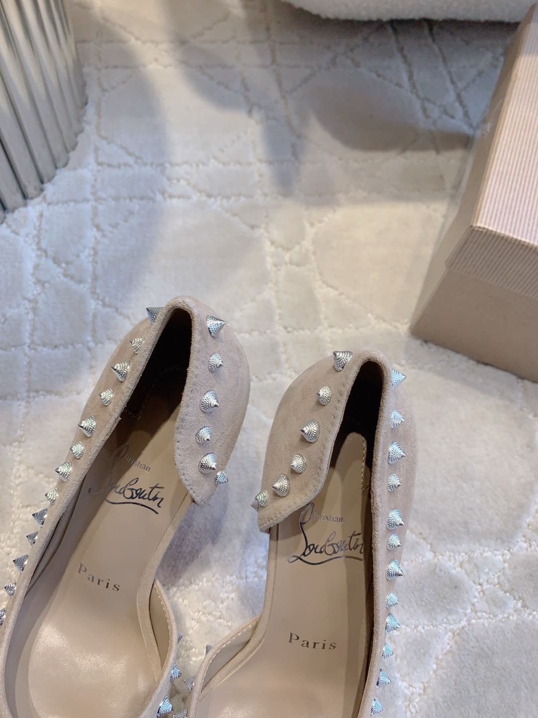CL Irishell 85 Studded d'Orsay Pumps Cream Suede 177131