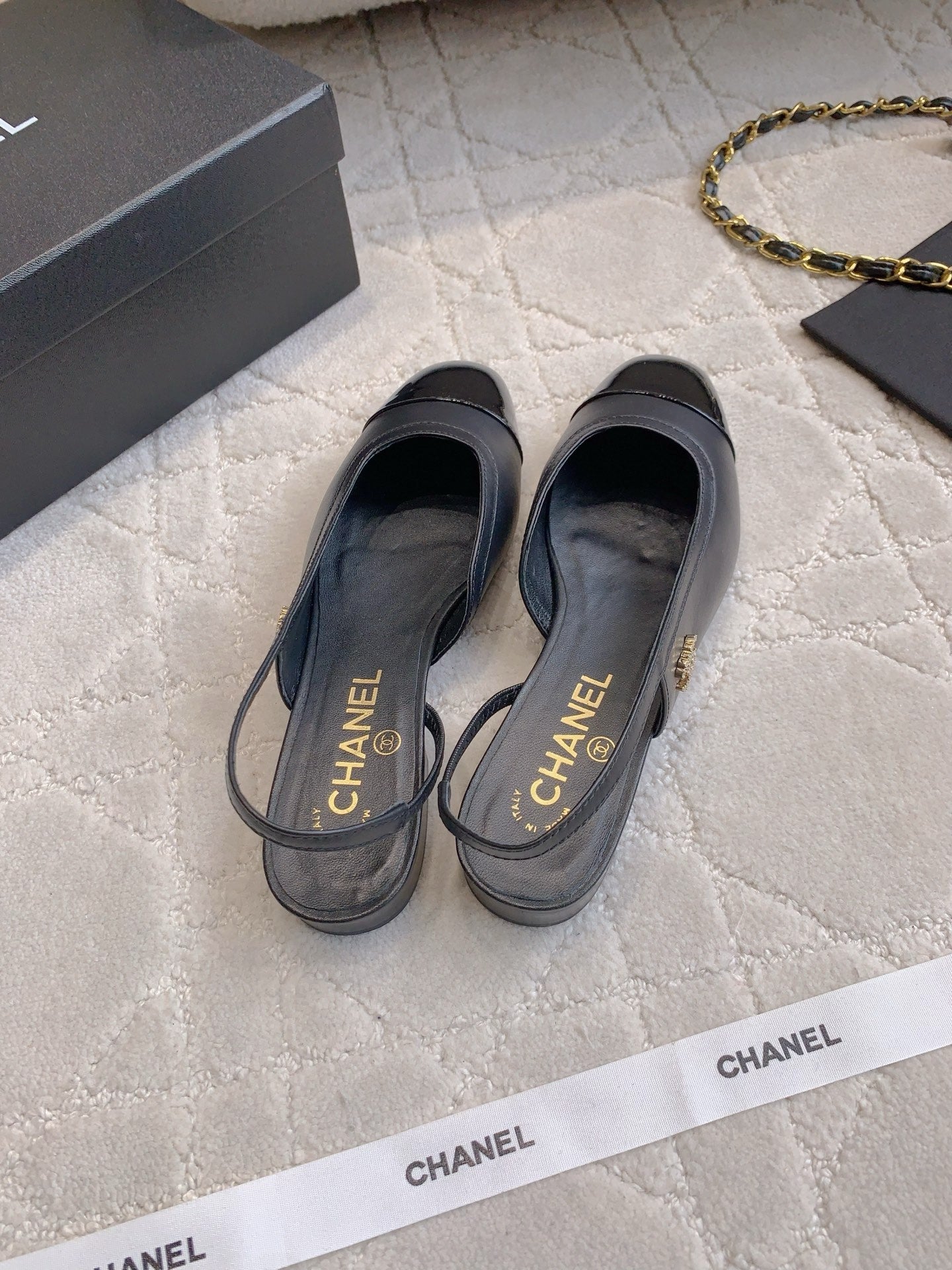 CC Cap Toe Slingback Black Lamskin 404281