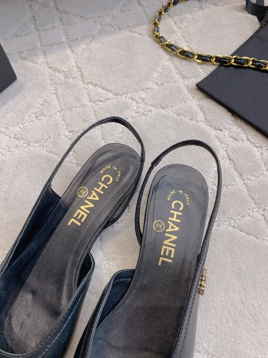 CC Cap Toe Slingback Black Lamskin 404281