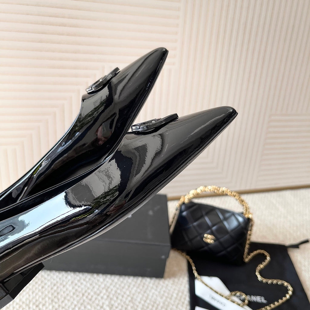 CC 26s Pointed-Toe Flats Pump Black Patent Leather 787145