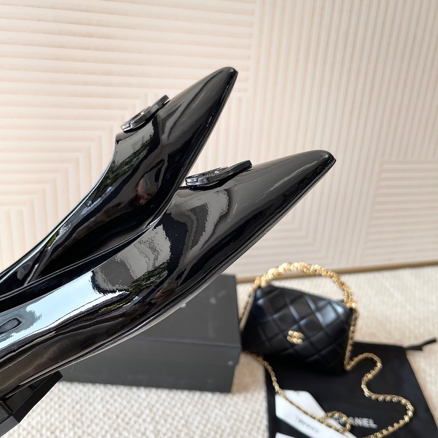 CC 26s Pointed-Toe Flats Pump Black Patent Leather 787145