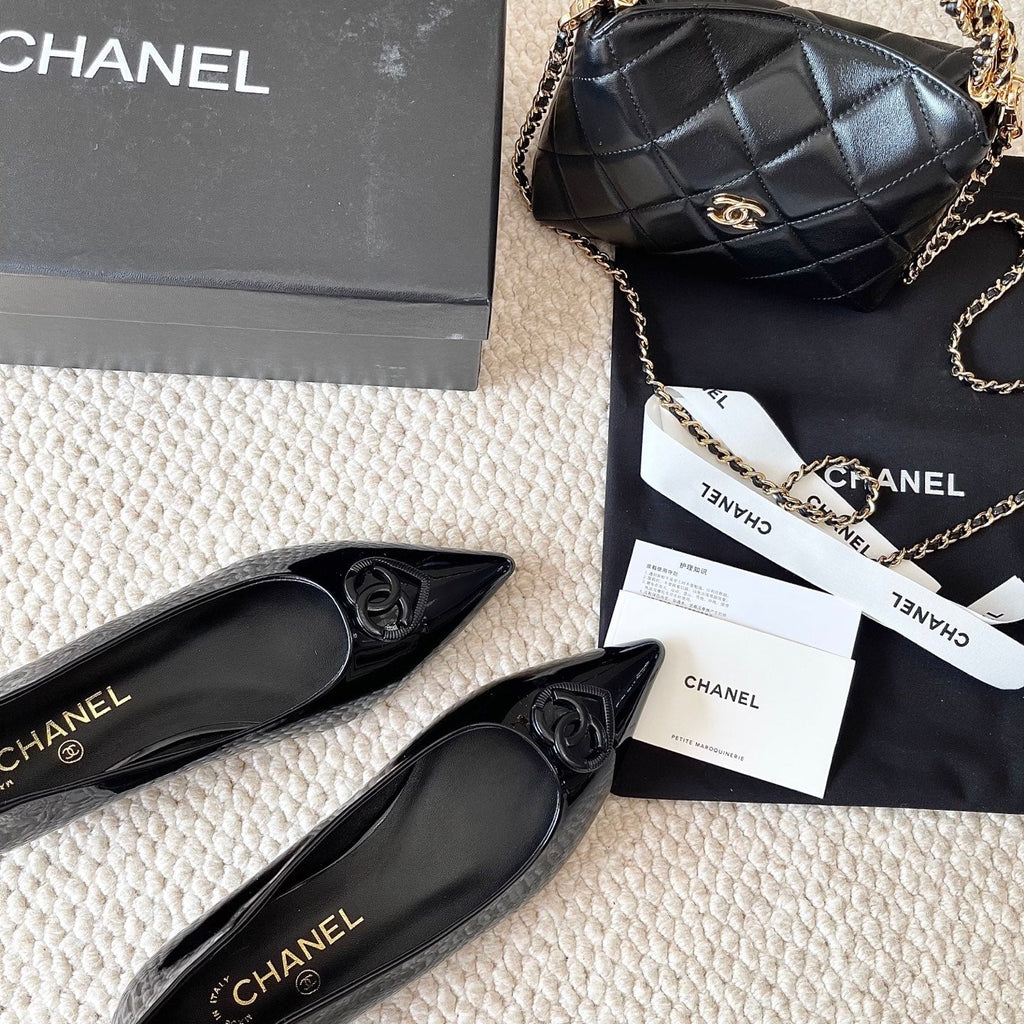 CC 26s Pointed-Toe Flats Pump Black Patent Leather 787145