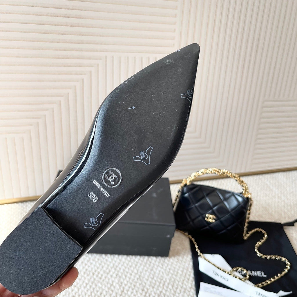 CC 26s Pointed-Toe Flats Pump Black Patent Leather 787145