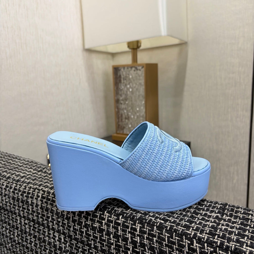 CC 26s Platform Slide Light Blue Raffia Sheepskin 688701