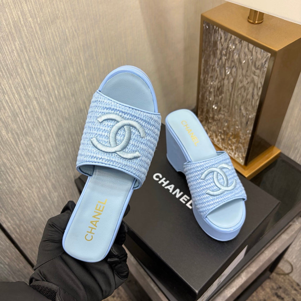 CC 26s Platform Slide Light Blue Raffia Sheepskin 688701
