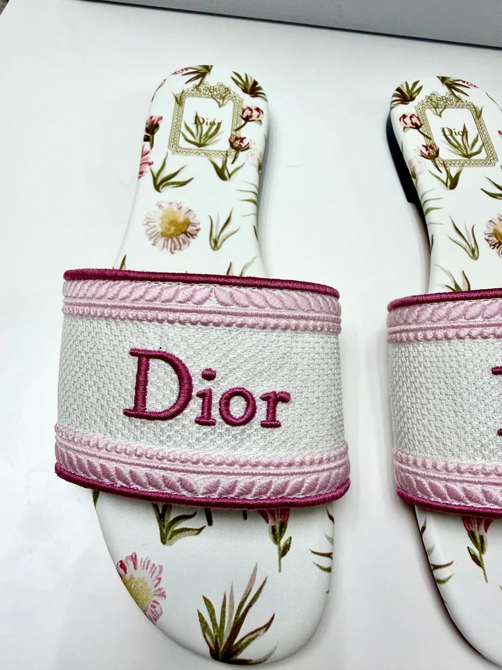 CD 26s Floral Embroidered Sandals White Pink Canvas 683033