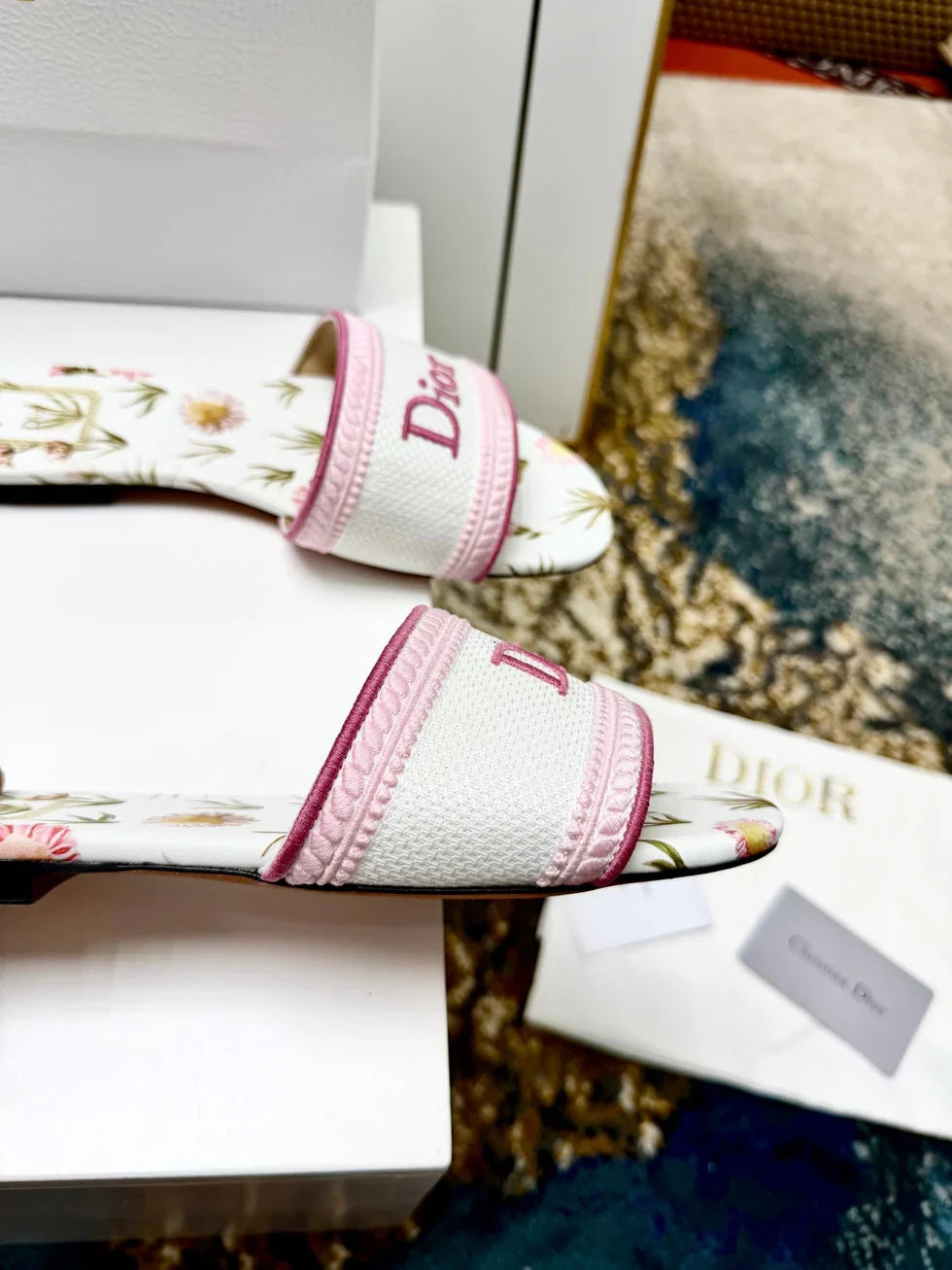 CD 26s Floral Embroidered Sandals White Pink Canvas 683033